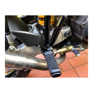 F&F Carbon Fersenschützer, 100 % Carbon – Ducati ST2