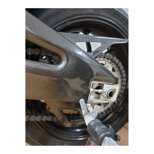 F&F Carbon Schwingenverkleidung, Carbon/Glasfaser – Aprilia RSV 4 2009–2020