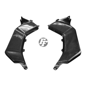 Preview: F&F Carbon Seitenverkleidung, Carbon/Glasfaser – Aprilia Shiver 2007–2009