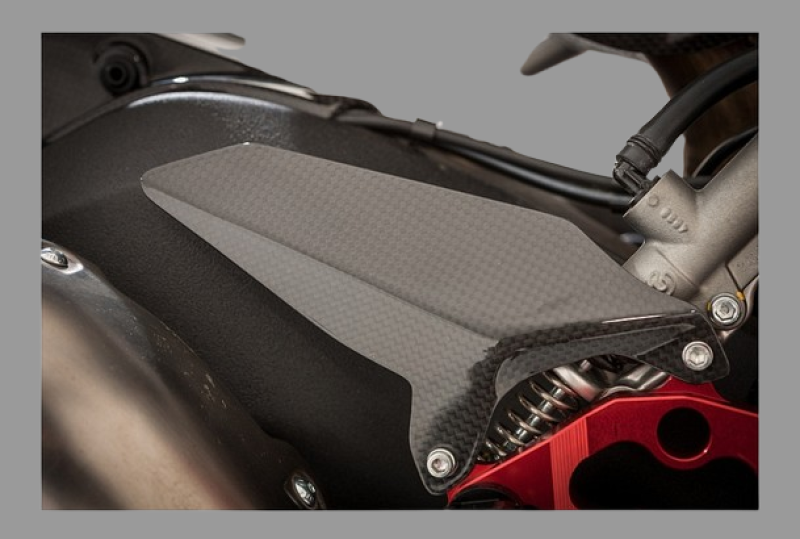 CarbonAttack Fersenschutz-Satz, ohne Öffnungen glänzend - Ducati 899, 959, 1199, 1299 Panigale NML