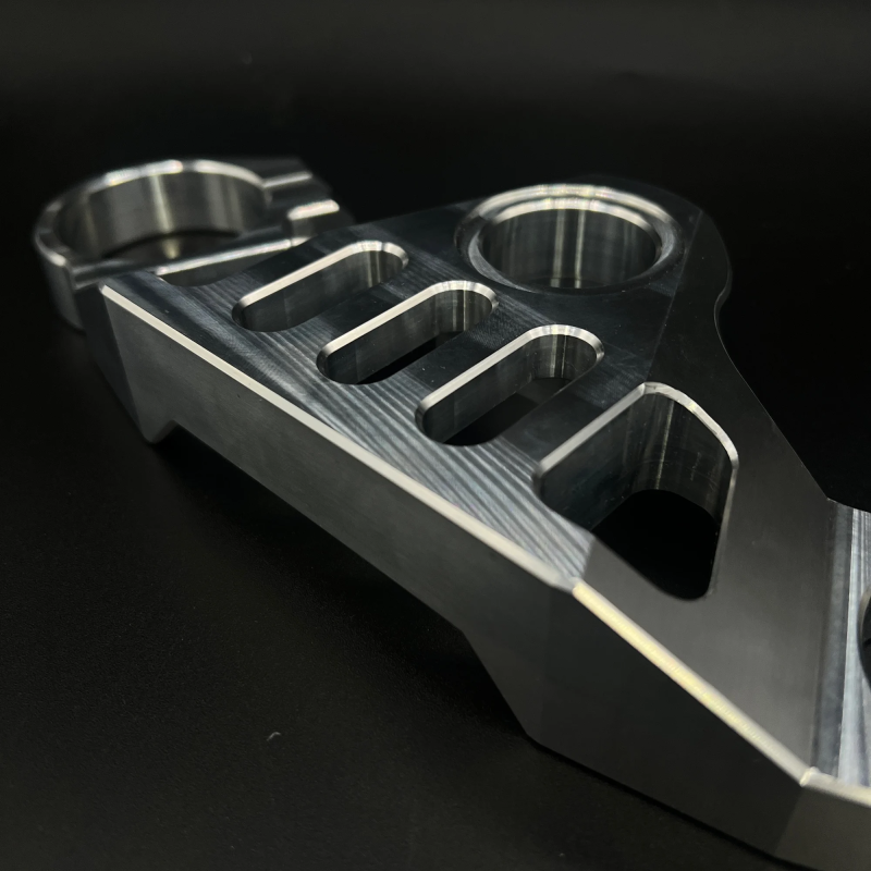 Aprilia RS660 Gabelbrücke RACE LIGHT – BUMA Racing