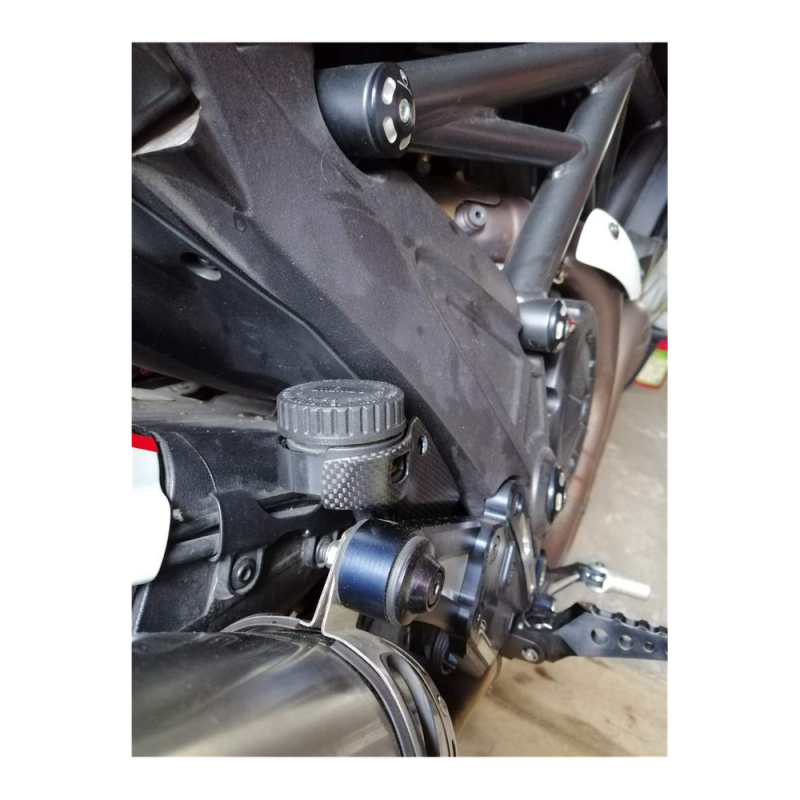 F&F Carbon Bremsflüssigkeitsbehälter-Abdeckung, Carbon/Glasfaser – Ducati Diavel 2010–2018