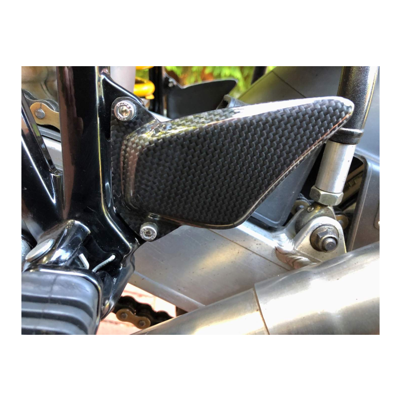 F&F Carbon Fersenschützer, 100 % Carbon – Ducati ST2