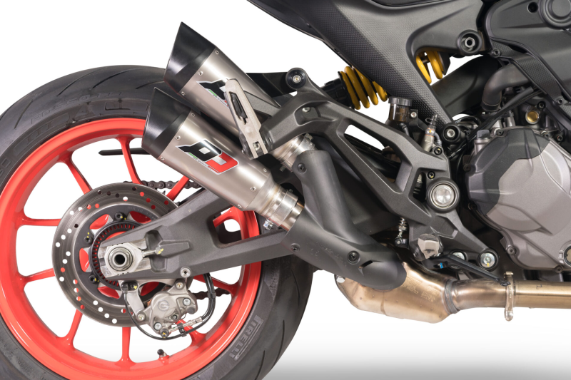 QD-EXHAUST Ducati Monster 937 (Euro 5) – Slip-on Twin Gunshot Titanium – detail view