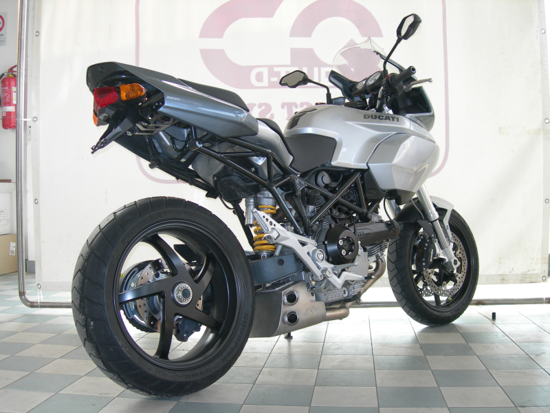 QD-EXHAUST Ducati Multistrada 1000/1100 – Ex-Box Exhaust System Stainless – fitted to the motorcycle