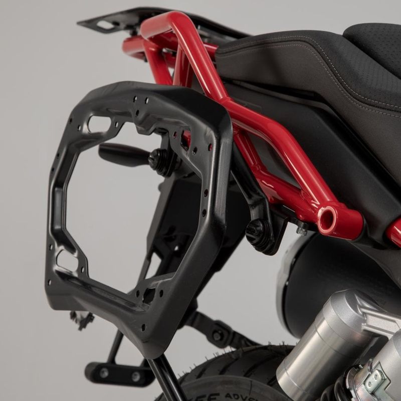 SW-Motech PRO Seitenträger-Set, schwarz – Moto Guzzi V85 TT, Travel (bis 2024)